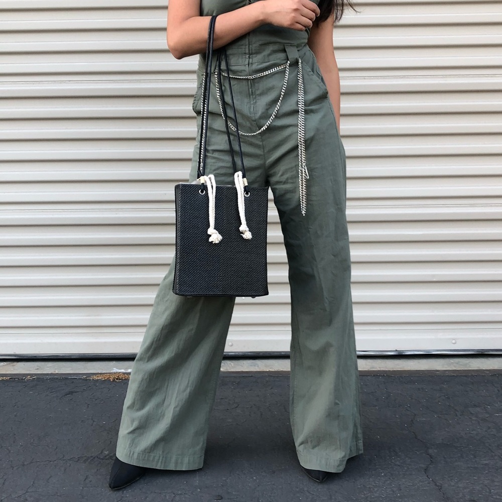 Summer Straw Rectangle Tote in Black - Picture 2 of 7